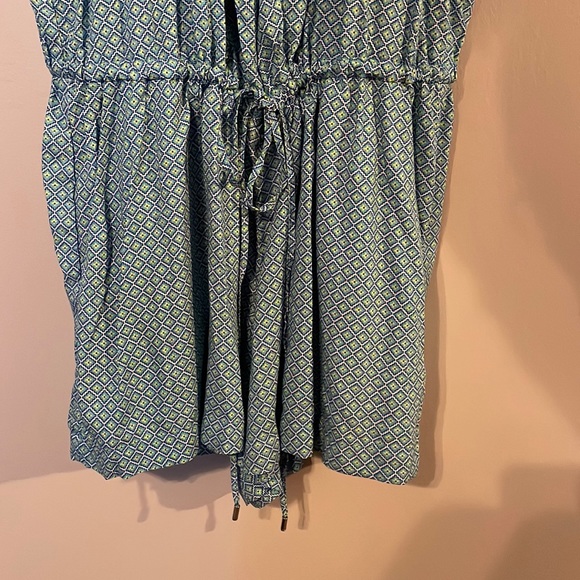 NWT GAP Blue Patterned Romper - Picture 3 of 7